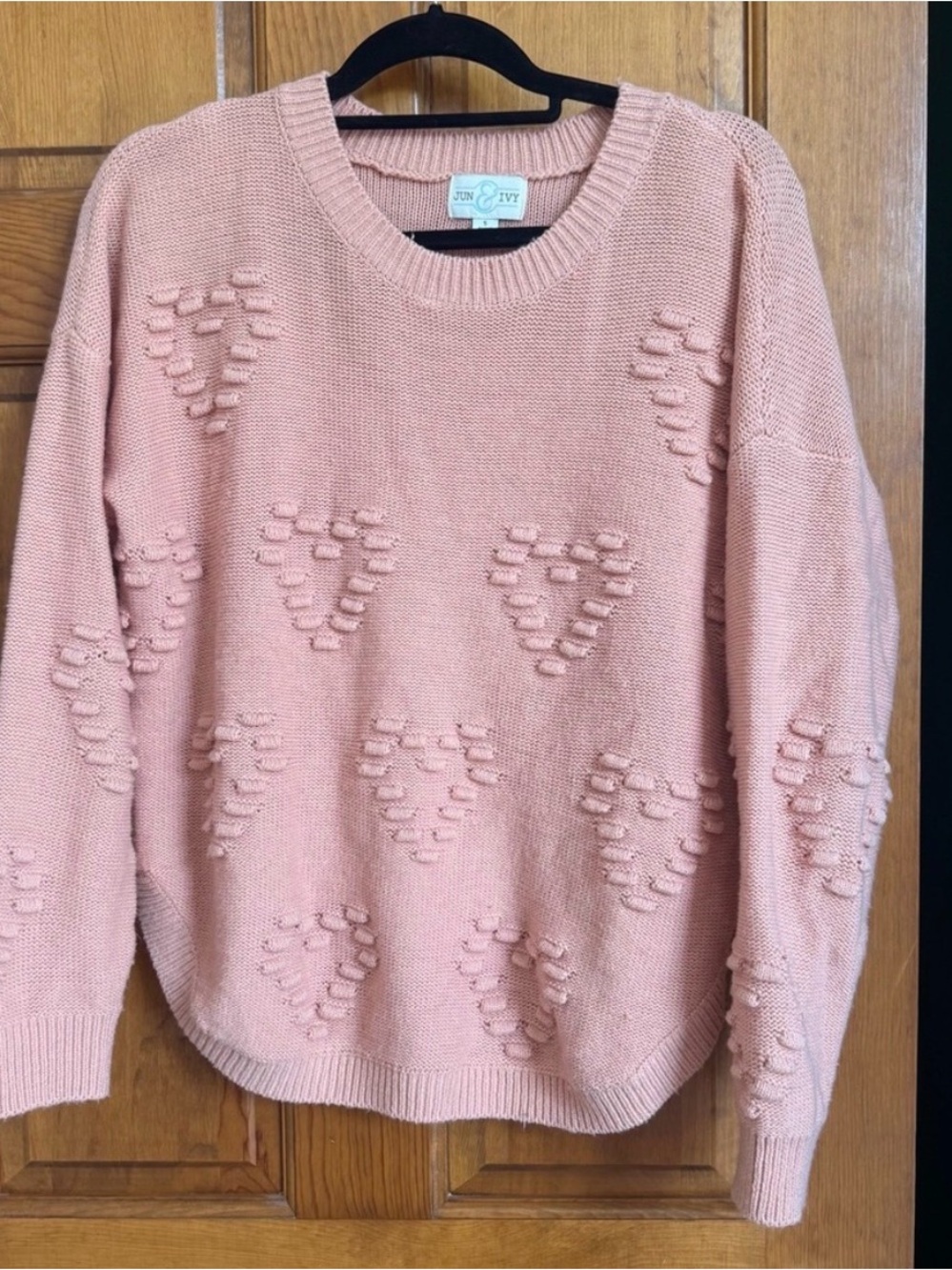 Jun & Ivy Women’s Pink Heart-Pattern Crewneck Sweater coral pink oversized small